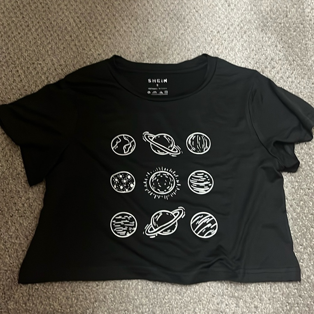 New without tags size S Small Cropped black planet t-shirt